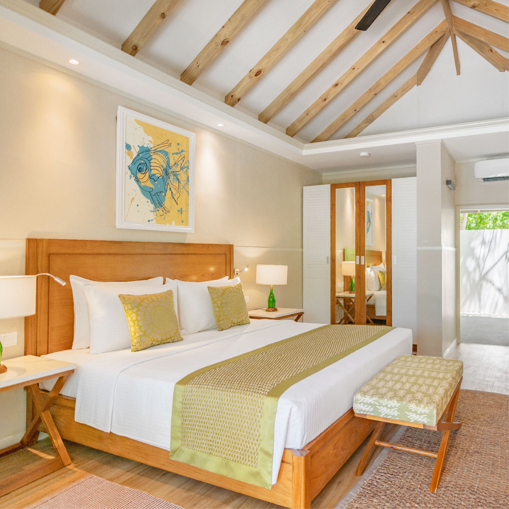 Beach Bungalow im Ellaidhoo Maldives by Cinnamon