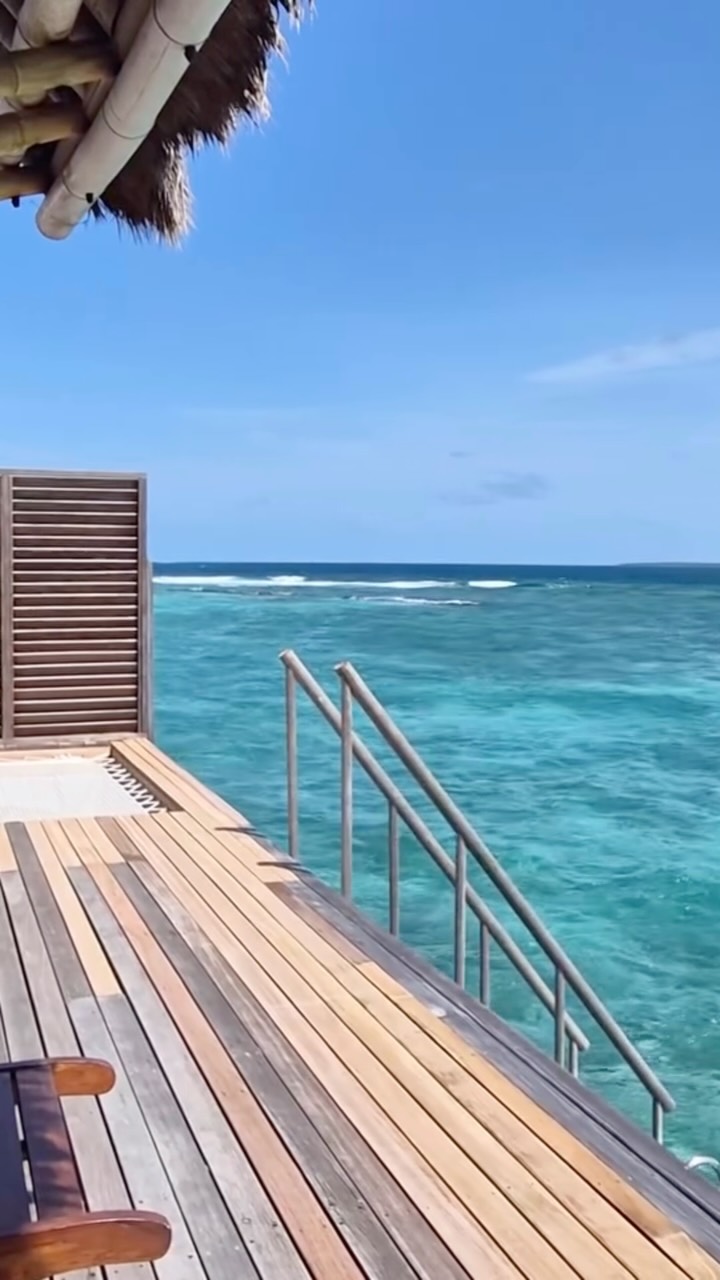 Close your eyes and picture this: sipping your morning coffee while the gentle sea breeze carries the scent of the Indian Ocean. Morning bliss has a new address. 

(Video by: @ana.abitante ) 

#emeral