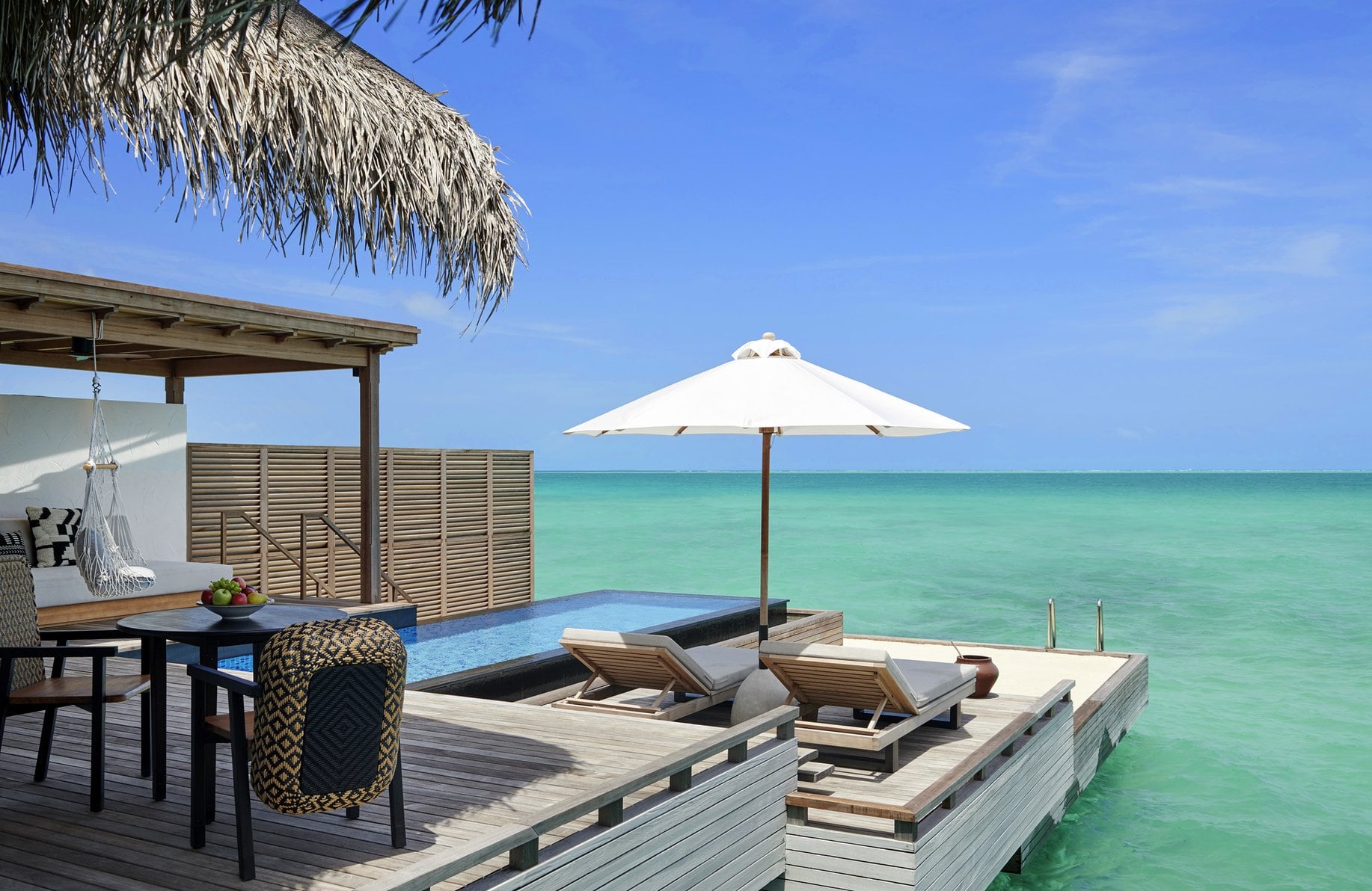 Sunset Grand Water Villa with Pool im Fairmont Maldives Sirru Fen Fushi