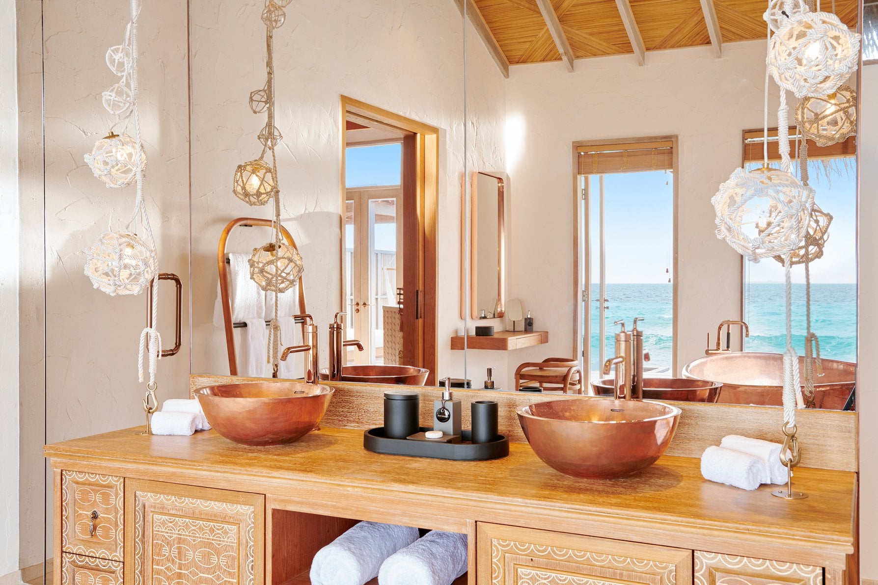 Two Bedroom Sunrise Water Villa im Fairmont Maldives Sirru Fen Fushi