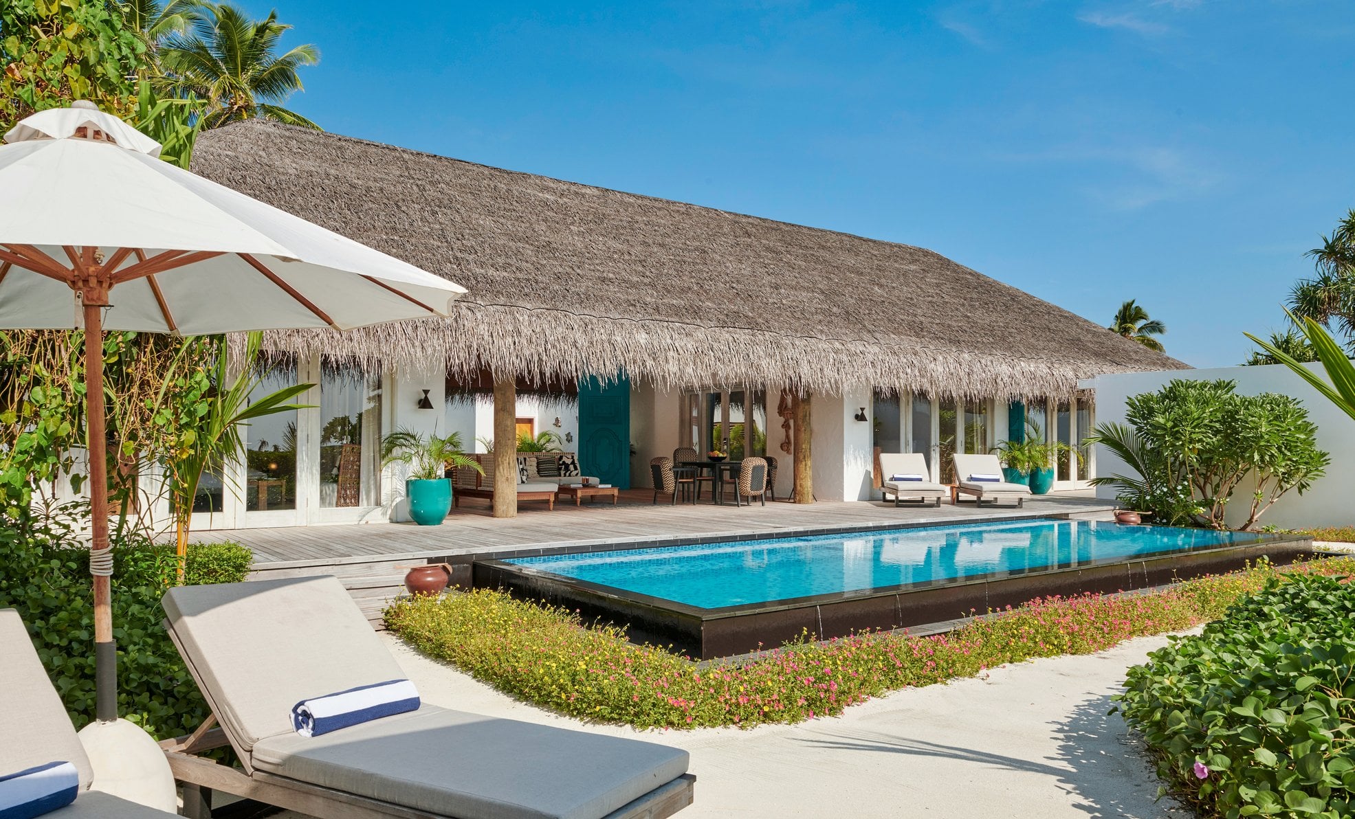 Two-Bedroom Sunset Beach Villa im Fairmont Maldives Sirru Fen Fushi