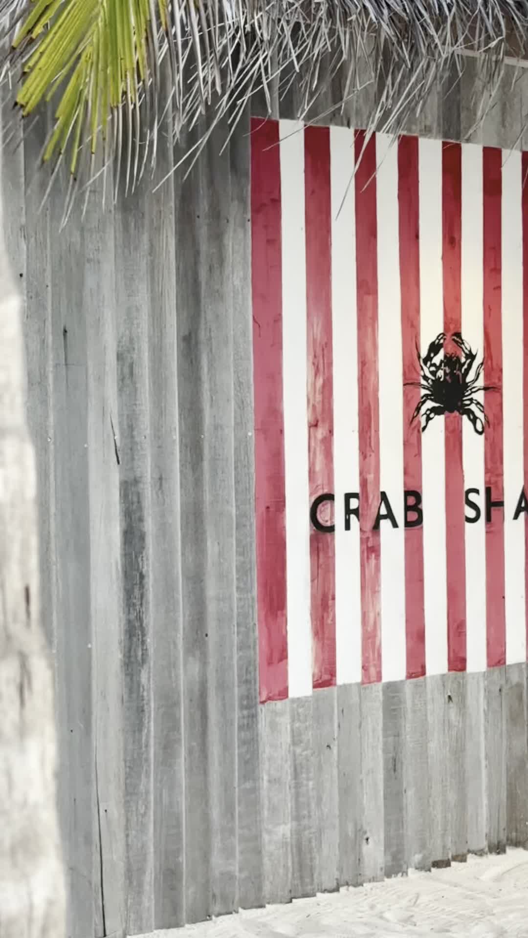 An evening of indulgence, where fire, sea, and sophistication converge. 
At Finolhu’s Crab Shack Smokehouse, every detail whispered luxury, from exquisitely smoked delicacies to the gentle lull of the