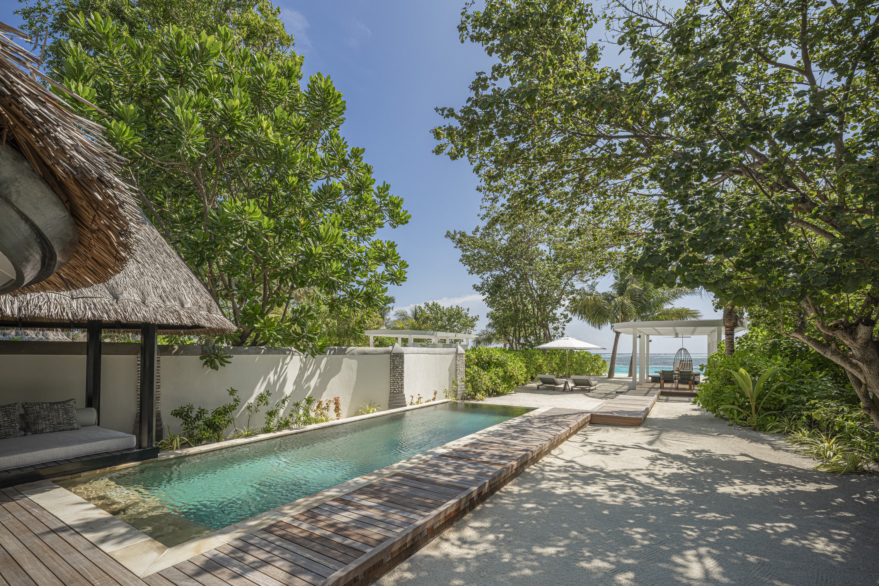 Sunrise Family Beach Villa with Pool im Four Seasons Kuda Huraa