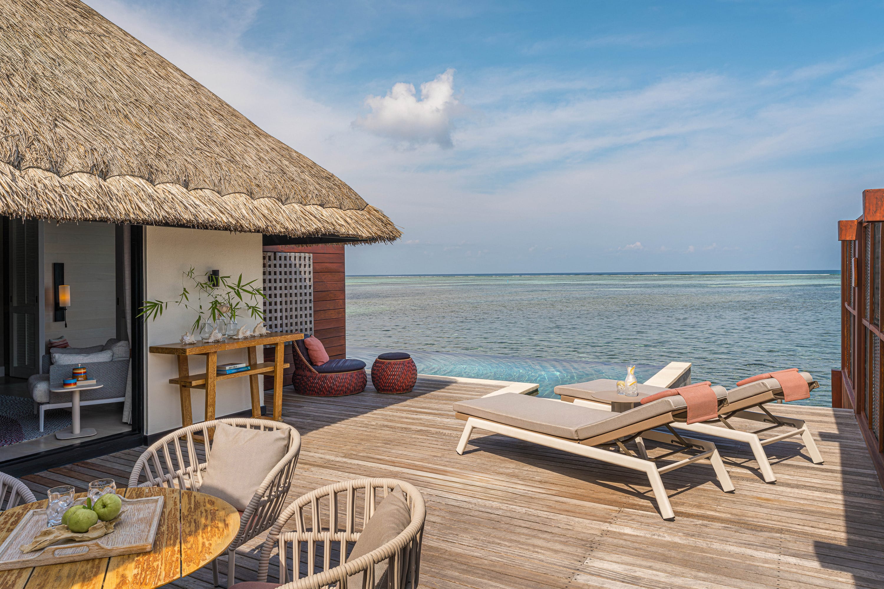 Sunrise Family Water Villa with Pool im Four Seasons Kuda Huraa