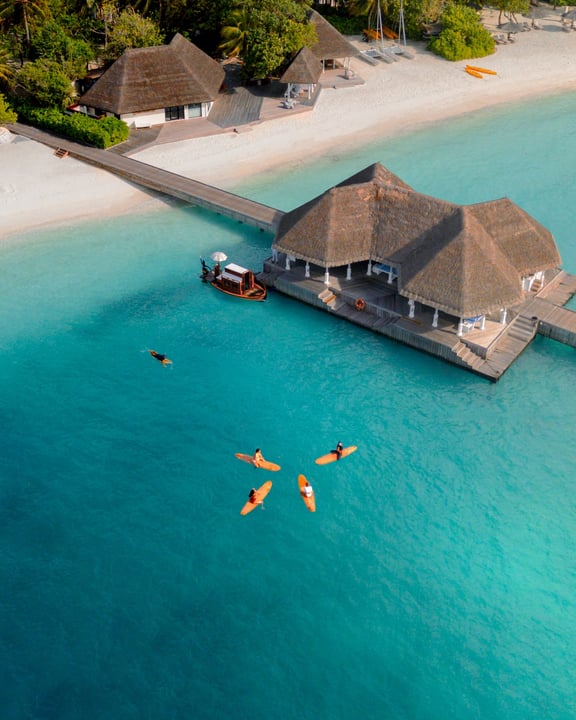 Surf, sun, repeat

Six world-class breaks at your doorstep, a village-style island that feels instantly familiar, and days that move from sunrise sessions to sunset fishing, without ever needing a pla