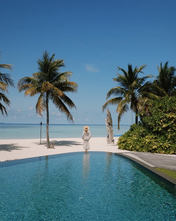 Private Island Energy

No rush. No crowd. No need to share the view.

At #FSVoavah, the day is yours, the ocean is yours, and somehow, so is the moment.