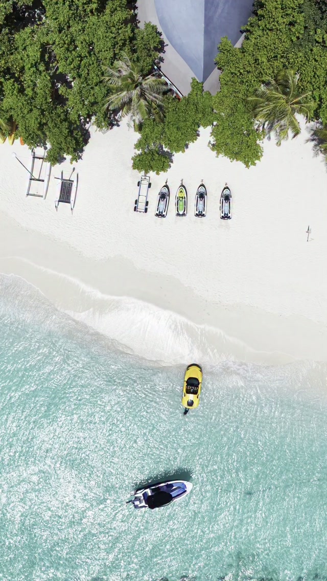 Lagunen-Feeling und Ausfahrten aufs Meer.

#furaverimaldives #summervacay #furaverivibes #furaveridaily #bestreef