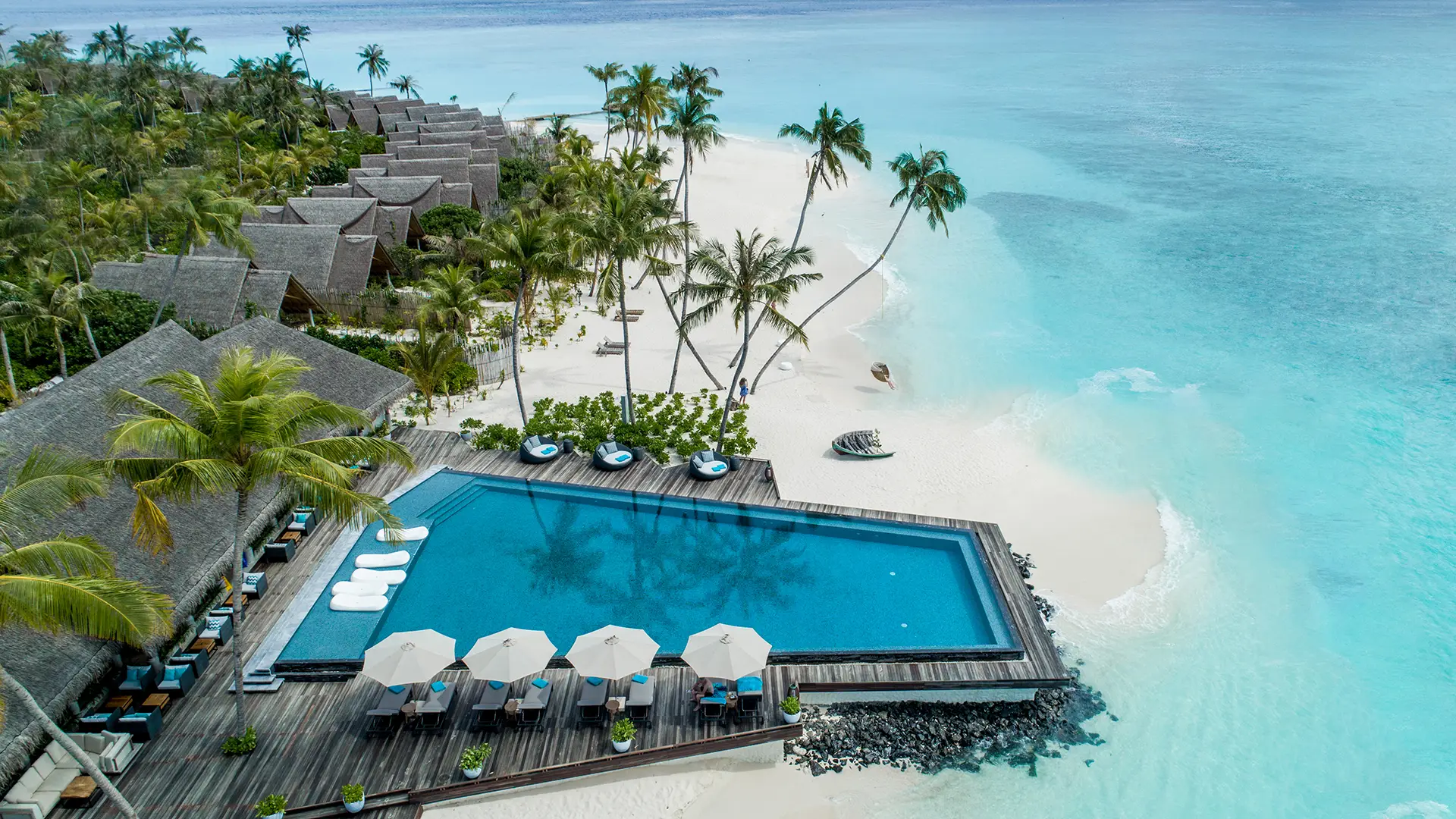 Fanihandhi Pool Bar restaurant