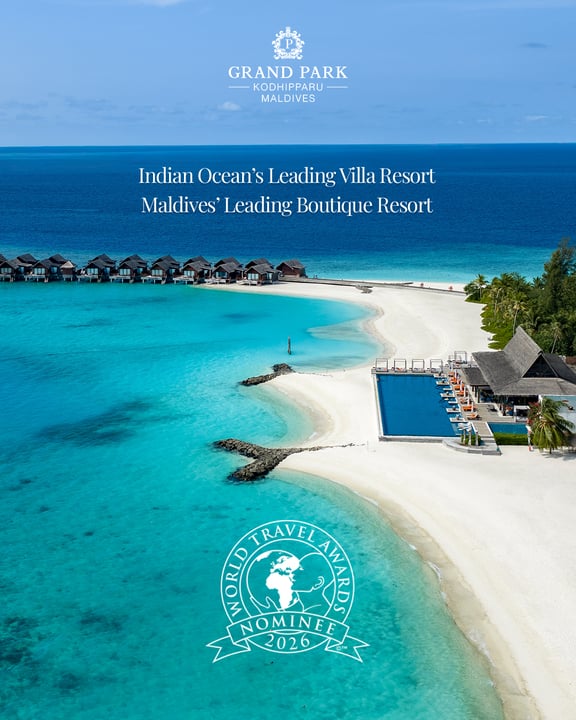 Foto von Grand Park Kodhipparu vom 18. Juli 2026. Könnte ein Bild von Strand, Ocean und Text sein, das lautet: „GRANDPARK GRAND KODHIPPARU MALDIVES Indian Ocean's Leading Villa Resort Maldives' Leading Boutique