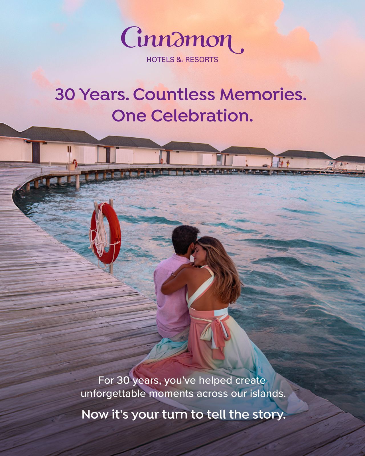 Foto geteilt von Cinnamon Dhonveli Maldives am 19. Juli 2026 mit Markierung von @cinnamonhakuraahuraa, @cinnamonvelifushi und @ellaidhoomaldivesbycinnamon. Möglicherweise ein Bild von Menschen, die sich küssen, Karte, Poster, Magazi