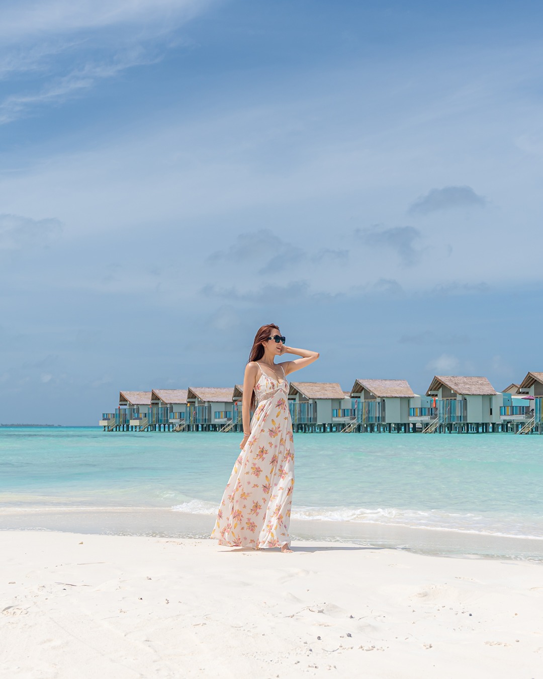 Walking into paradise like... Unmatched views and unforgettable memories.

Double tap if you need a walk on this beach right now.

Photo courtesy of Lisa Jiang.

#HardRockHotelMaldives