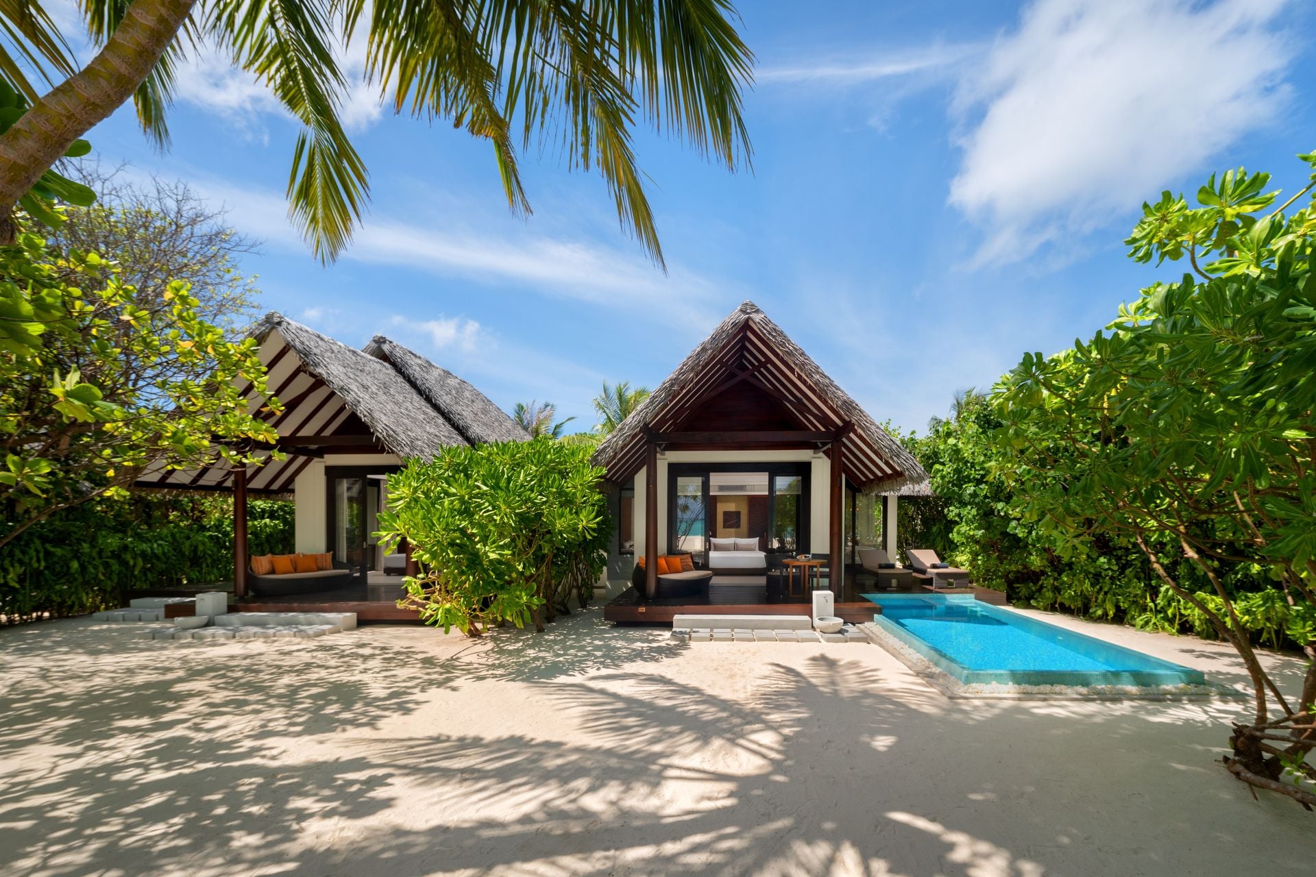 Family Pool Beach Villa im Heritance Aarah