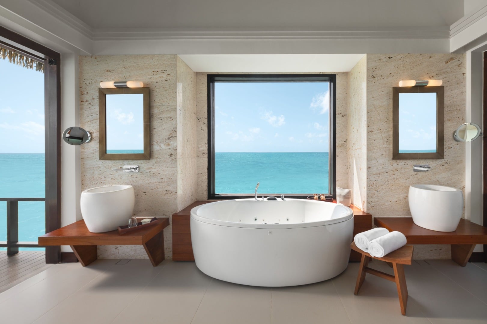 Ocean Residence mit Infinity Lap Pool im Heritance Aarah