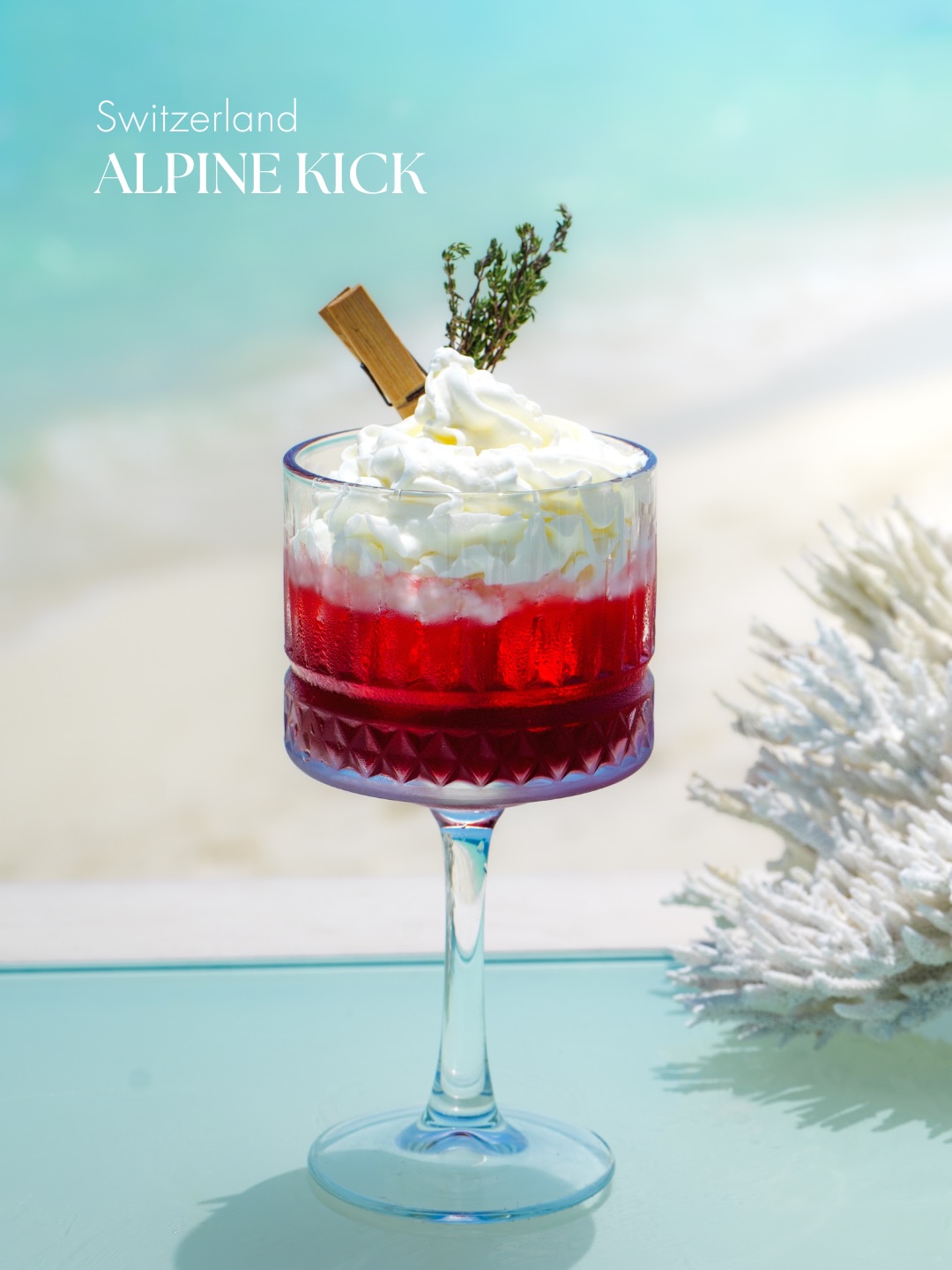 Foto von Hideaway Beach Resort & Spa vom 10. Juli 2026. Könnte ein Bild von Erdbeer-Daiquiri und Text mit der Aufschrift „Switzerland ALPINE KICK“ sein.