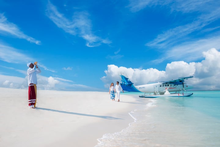Votre voyage à travers les Maldives commence ici. 🌊✈️

#maldivianseaplane

📍 Hideaway Beach Resort & Spa
