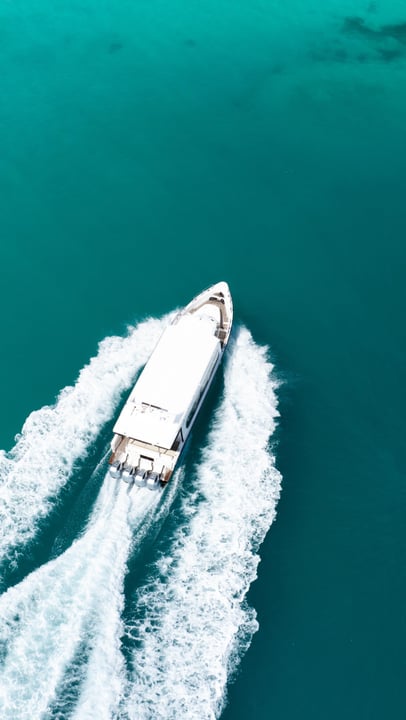 All aboard!

Our fleet of premium speedboats offers customized seating, fully air-conditioned interiors, and Wi-Fi, ensuring your 20-minute journey from the airport is as comfortable and seamless as p