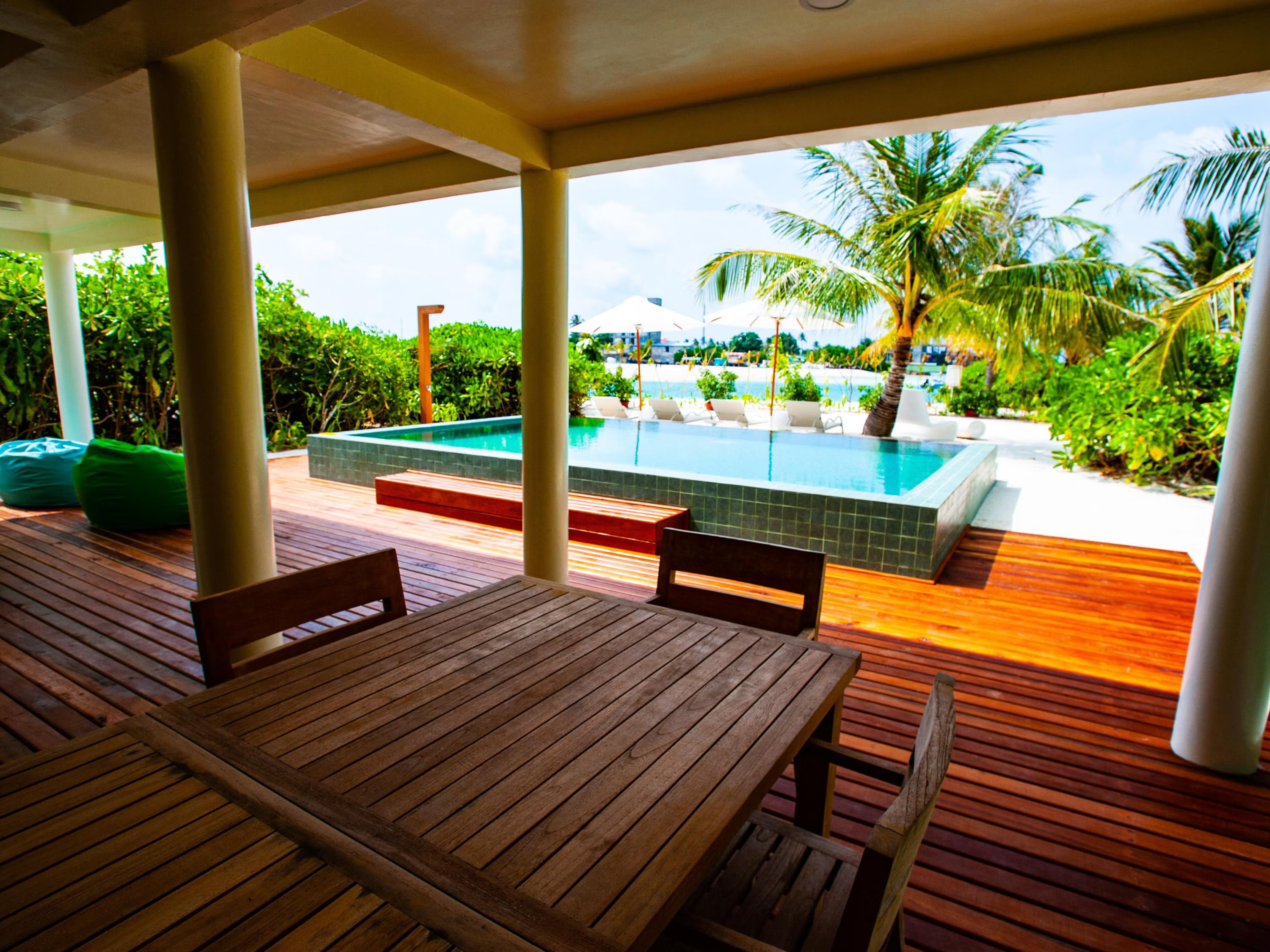 3 Bedroom Beach Pool Villa im Holiday Inn Resort Kandooma Maldives