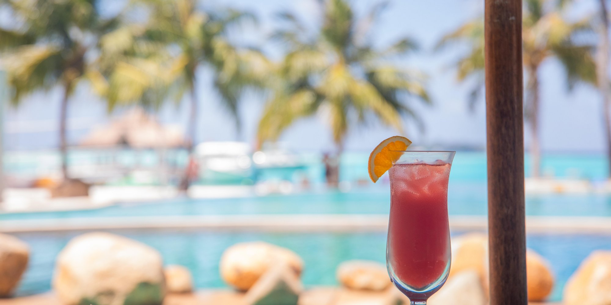 Bokkuraa Pool Bar restaurant