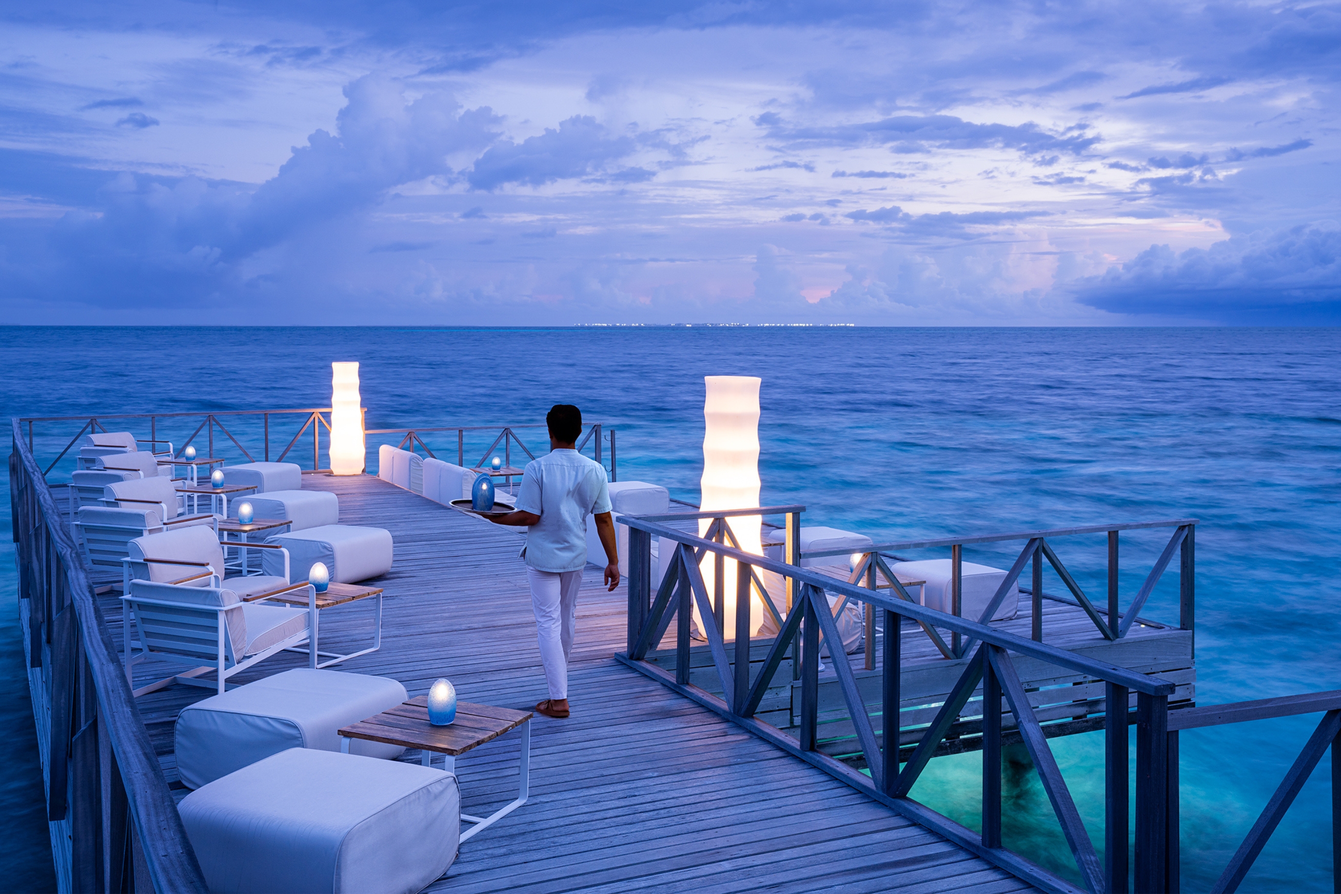 Raw Sunset Deck restaurant