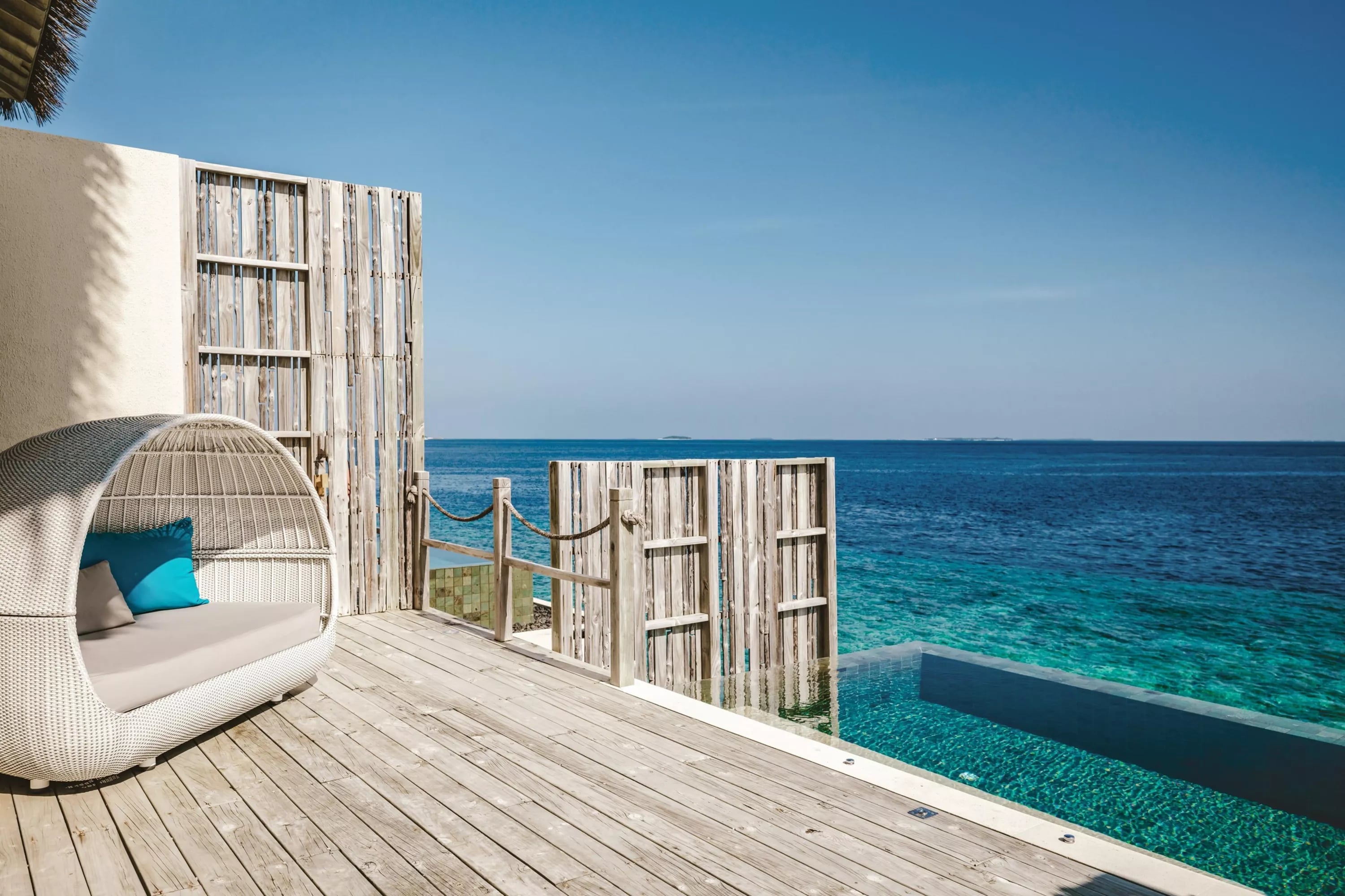 Two Bedroom Family Lagoon Pool Villa im InterContinental Maldives Maamunagau