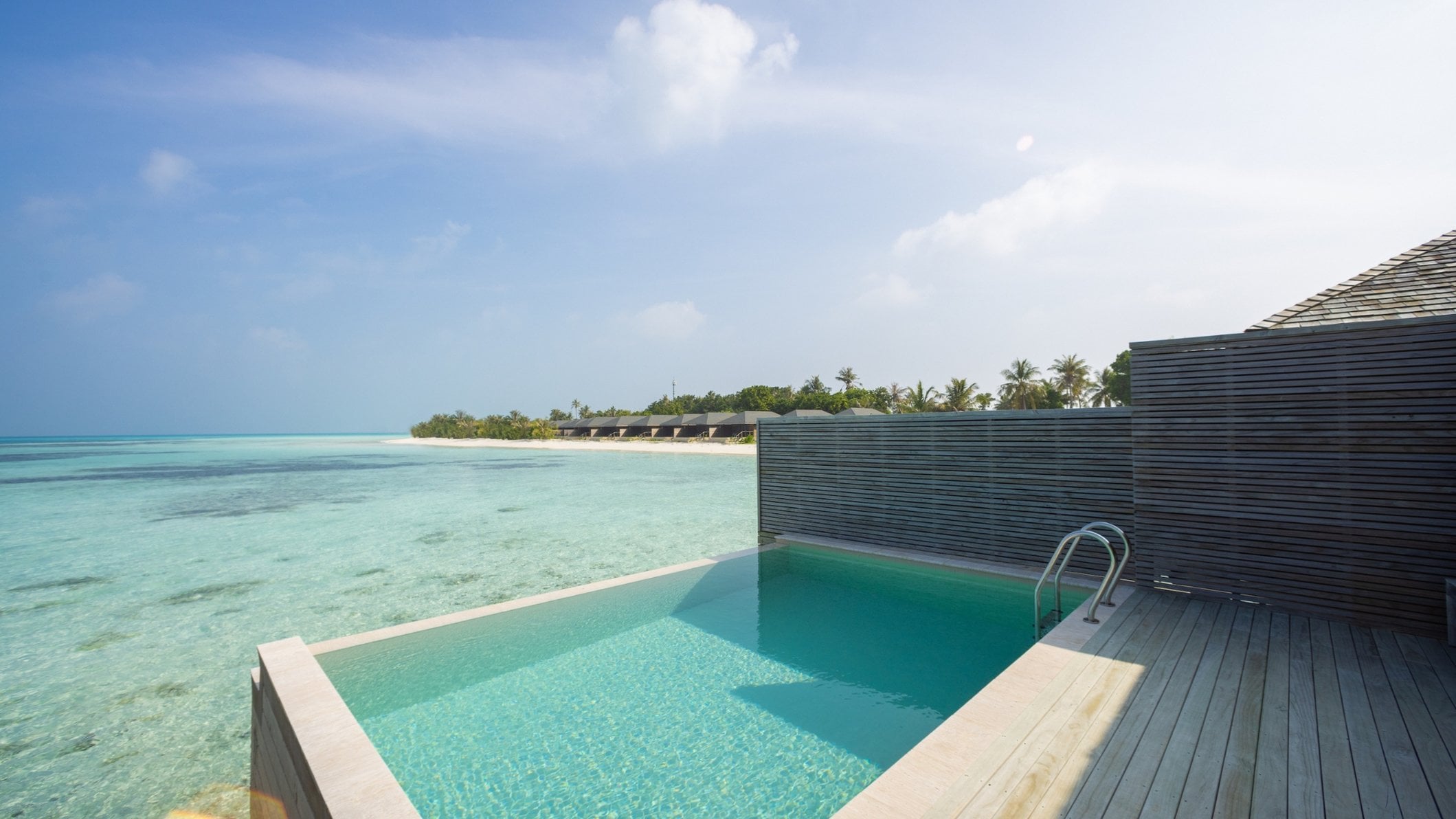 Mabin Water Pool Villa Außenansicht im Jawakara Islands Maldives