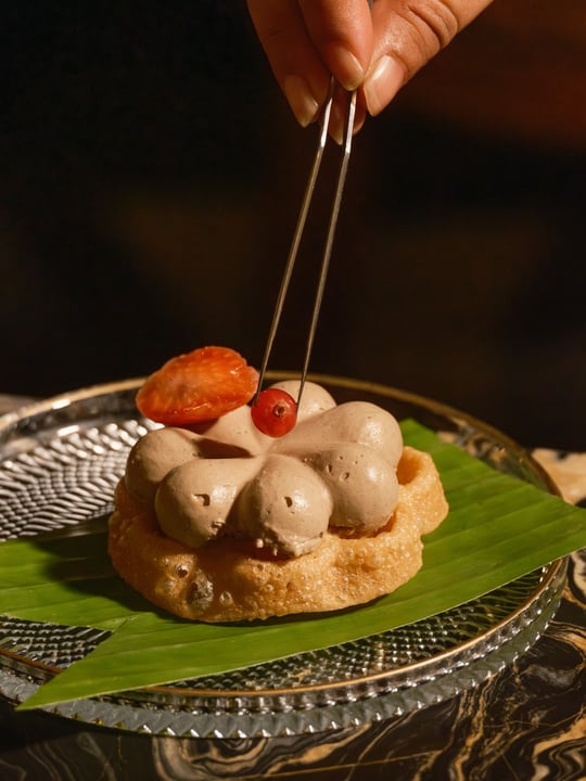 Chef Radhika Khandelwal joined us for a gin infusion masterclass and a six-course dinner tracing the deep, ancestral roots of Indian flavours.

At the heart of her cooking is a simple belief: that the