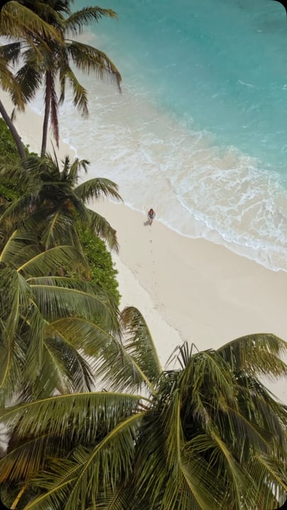 Auf der Naturinsel Muravandhoo gelegen, entfaltet sich JOALI Maldives zwischen üppigem tropischem Grün, puderweichen Stränden und den kristallklaren Gewässern des Indischen Ozeans.​

#JOALIMaldives #JoyofLiving #Cre