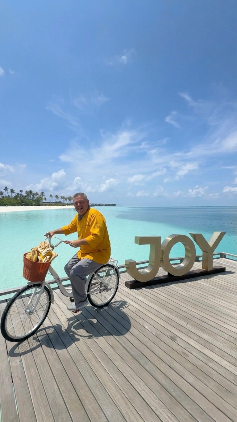 Our Culinary Director @ChefDeAmbrosis takes you into the flavor universe of @JoyIslandMaldives by @TheCocoonCollection! 🍽️🪐😋

Believe it or not… this isn’t everything: one island, infinite tastes.
