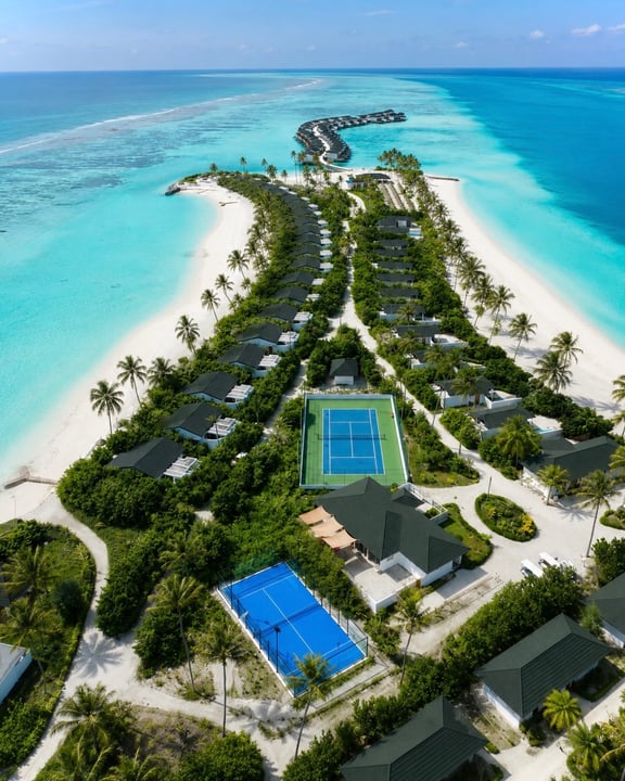 Joy Island, Malediven, Resort, Tennis, Platz, Padel, All-Inclusive, Urlaub, Sport