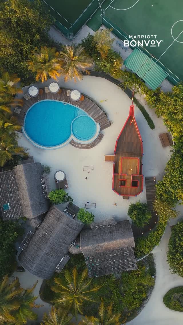 More laughter. More shared moments. More time together.
With kids under 12 staying and dining free, Family Fun Summer makes it easier to plan the island escape everyone has been waiting for. Enjoy dai