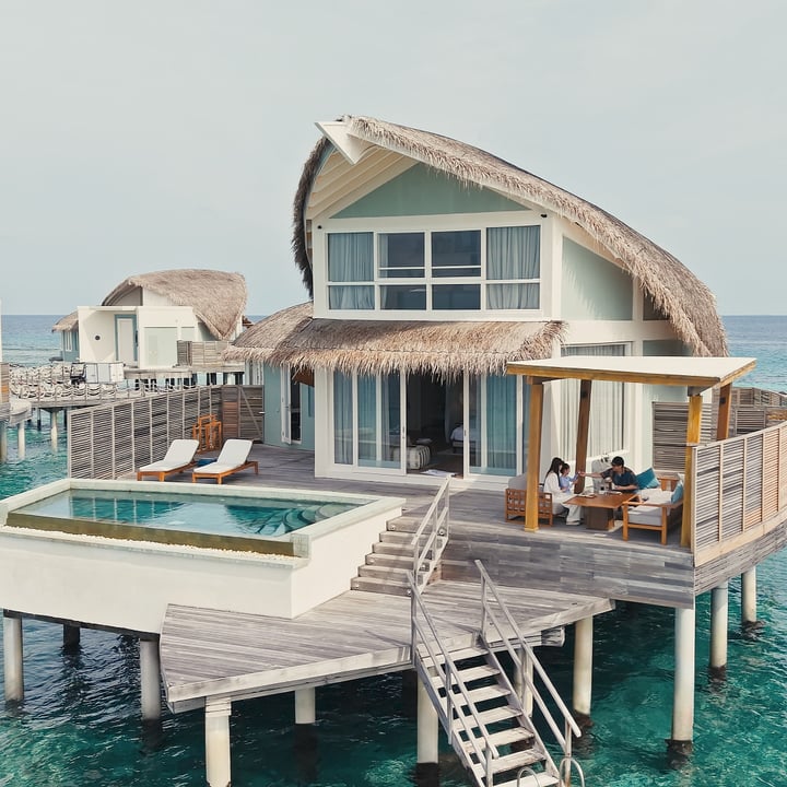 Foto di JW Marriott Maldives Resort & Spa del 05 settembre 2026. Potrebbe essere un'immagine di cabana e testo.