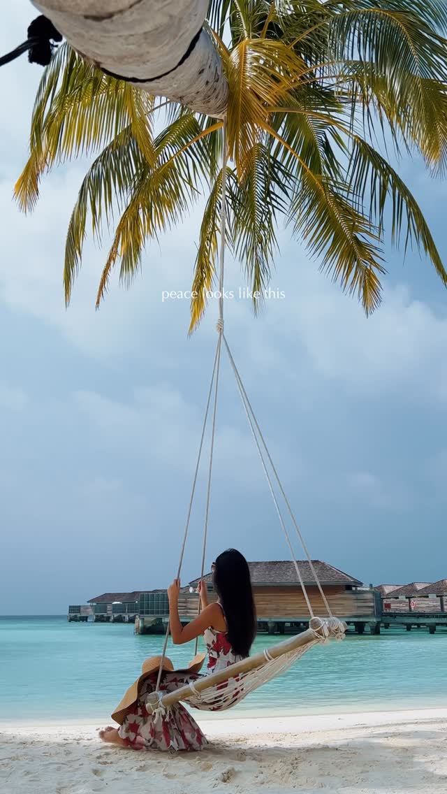 Lost in a tropical dream 🏝️

Send this to the person who should go to the Maldives with you

#paradise #paradisebeach