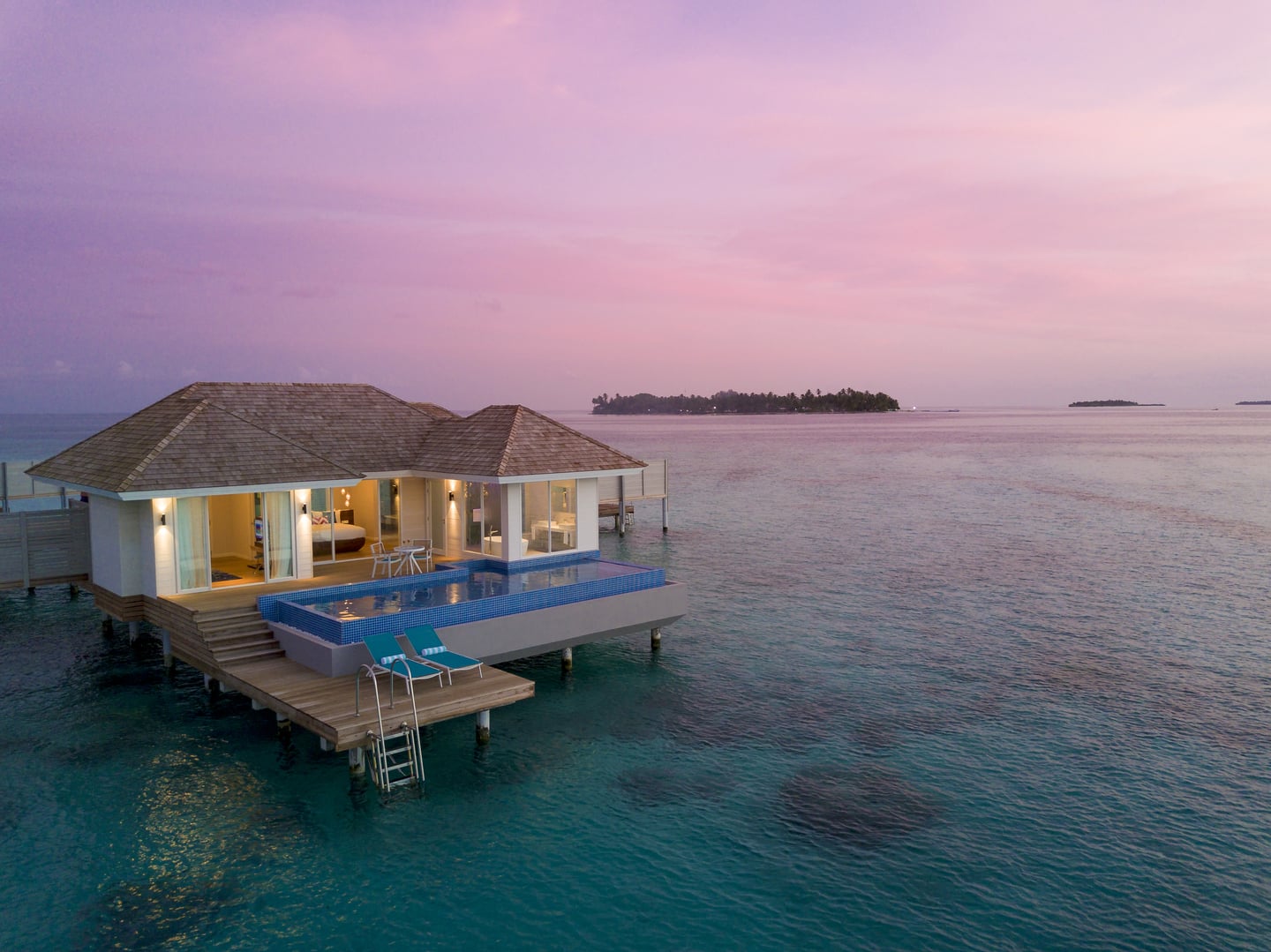Sunset Aqua Pool Suite im Kandima Maldives