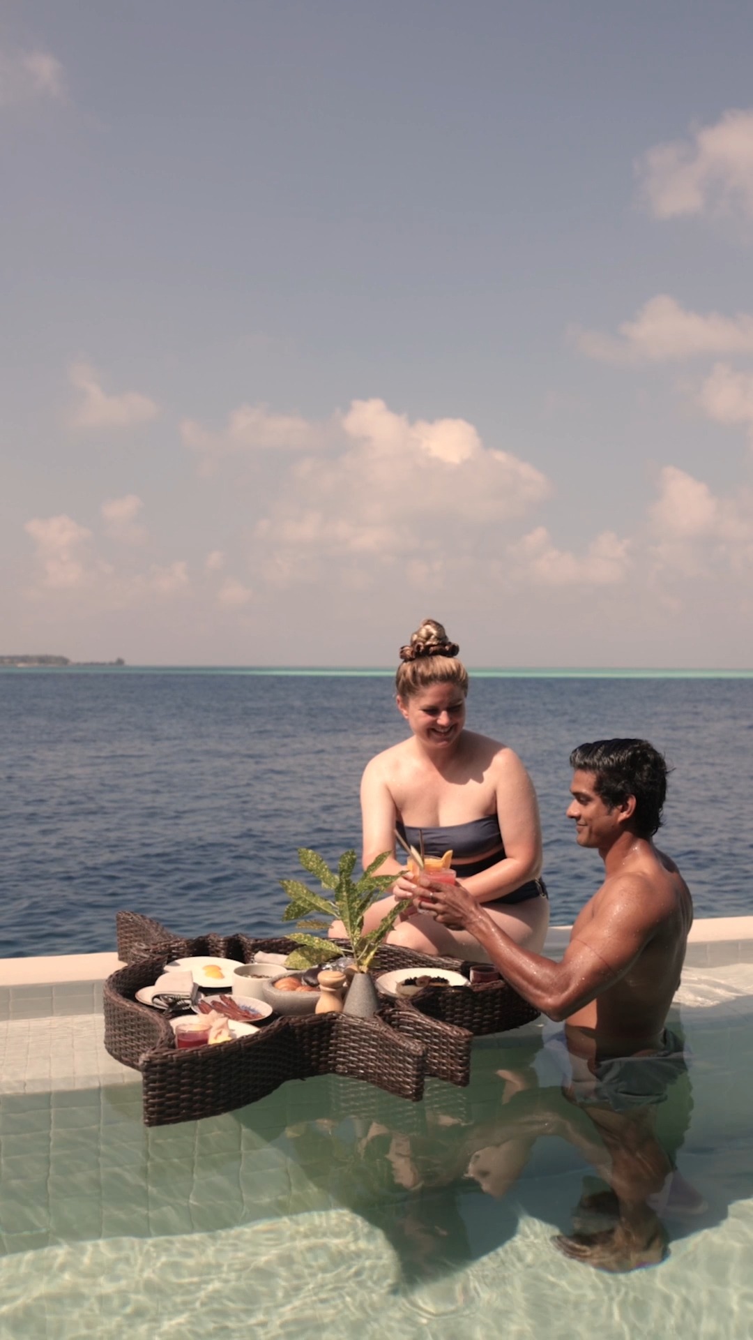 Begin your morning with a floating breakfast served in the privacy of your Residence. Thoughtfully arranged and unhurried, it’s a relaxed way to enjoy the first moments of the day.

#Maldives #VisitMa