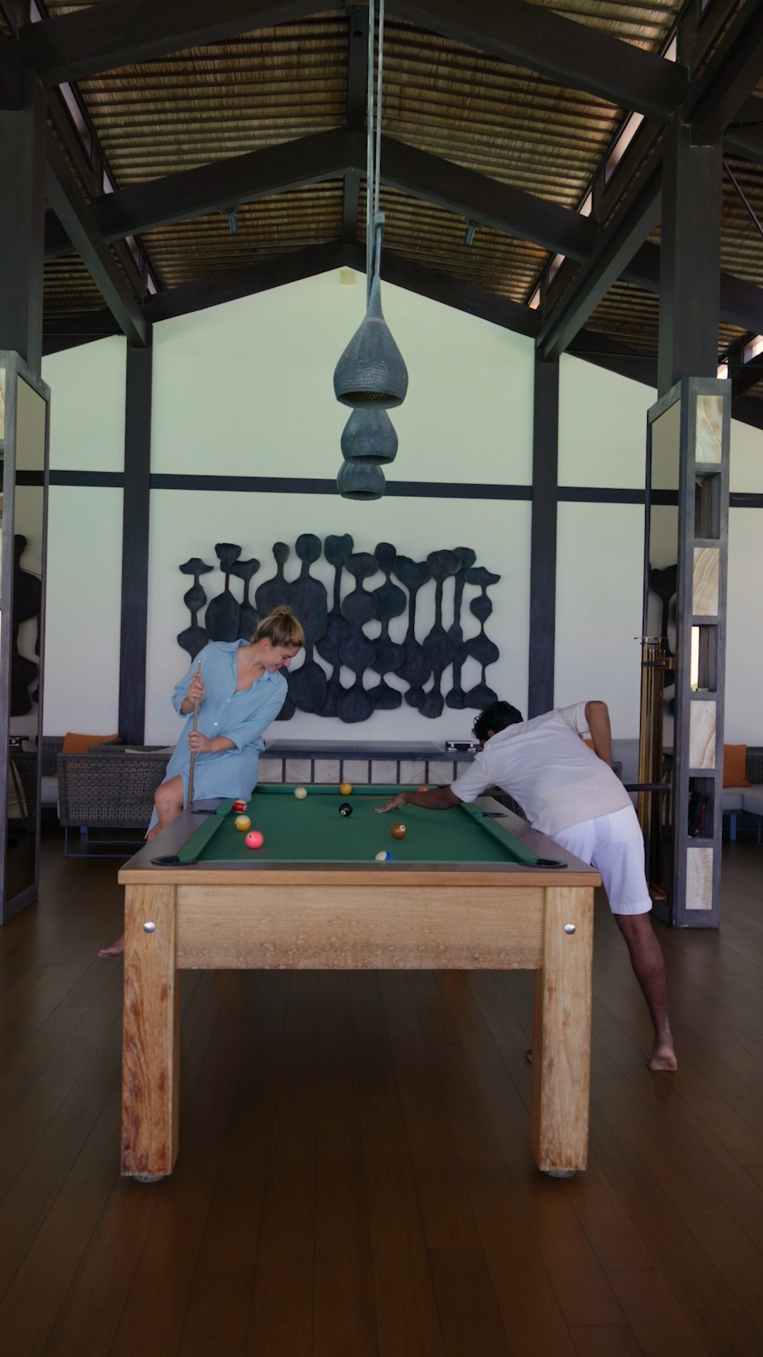 Between ocean adventures and moments of relaxation, a classic game of billiards provides a calm space to gather, play, and enjoy a little friendly competition.

Would you take the first shot?

#Maldiv