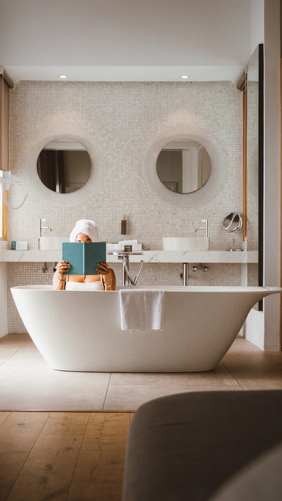 Photo by Niva Kuramathi Maldives on June 14, 2026. May be an image of sink, tap, bath, washbasin, indoors and text.