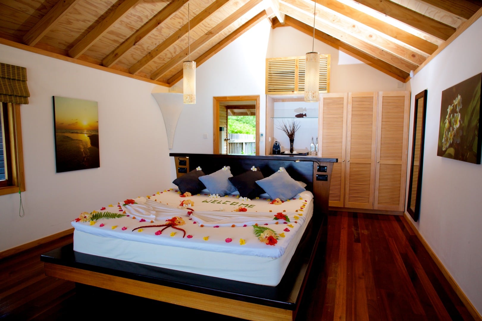 Beach Villa im Kuredu Island Resort & Spa