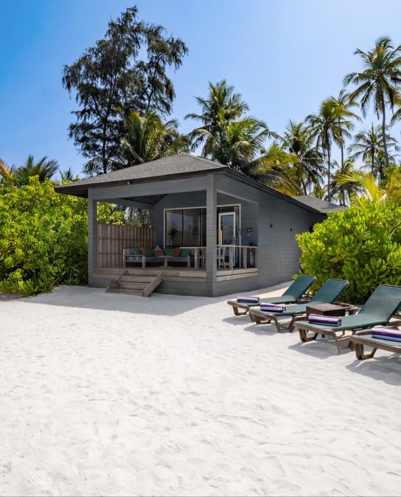 Conçu pour des séjours partagés en bord de plage 🌊🌴

Situé sur la côte nord-ouest de l'île, c'est une excellente option pour les familles ou les amis, avec des configurations de chambres flexibles et de magnifiques vues sur l'océan. Souhait