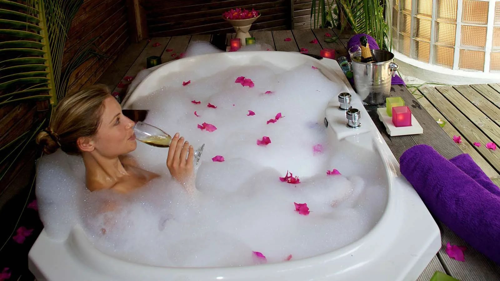 Jacuzzi Beach Villa im Kuredu Island Resort & Spa