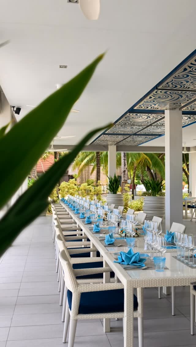 Champagne afternoons, redefined at Thila, @nivakurumbamaldives . 🥂
A leisurely lunch paired with the finesse of Delamotte—where every sip sparkles as brightly as the Indian Ocean, and time gently slo