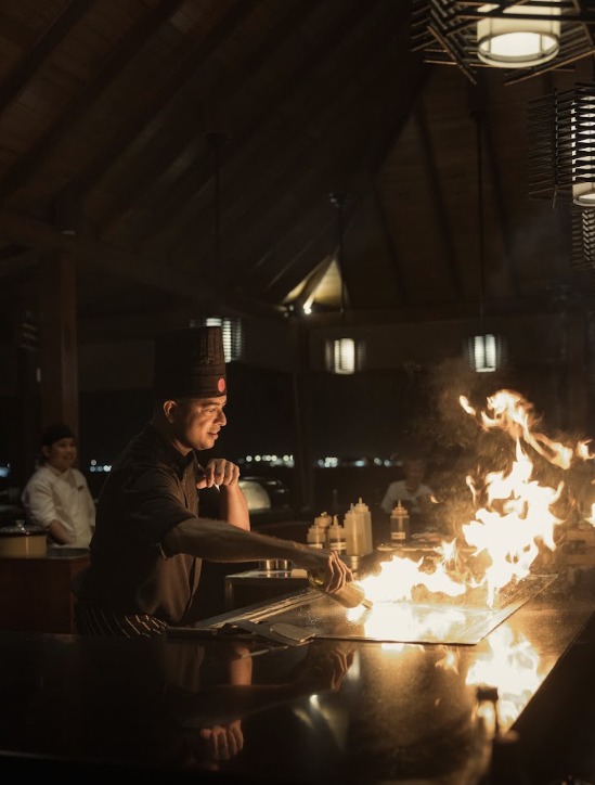 Foto von Niva Kurumba Maldives vom 03. September 2026. Könnte ein Bild von Feuer, Kamin und Text sein.