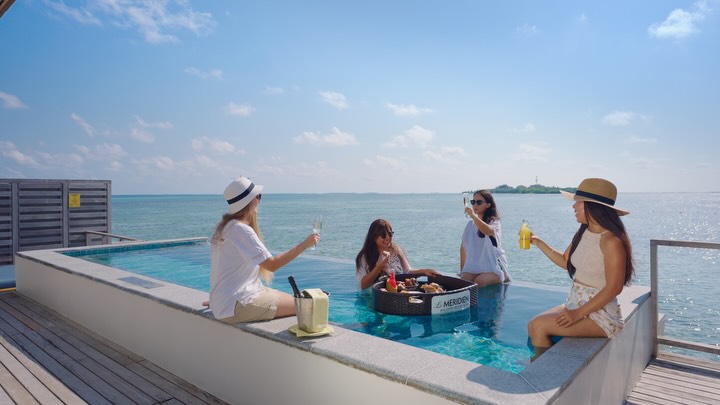 Postcards from Thilamaafushi ✉️🌴

Awaken your senses as the day unfolds:
A floating breakfast with an amazing view to start your morning.
Cycling around the island.
A handcrafted cocktail waiting for