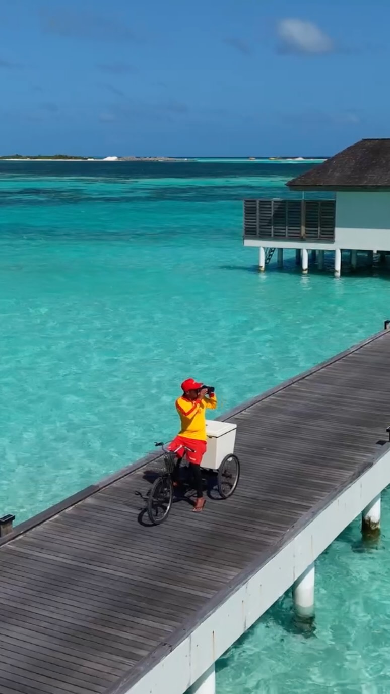 Your safety. Our priority. 🌊

Behind every relaxing moment by the pool and pristine shorelines is our dedicated lifeguard team, committed to keeping you safe throughout your stay.

At Le Méridien Mal