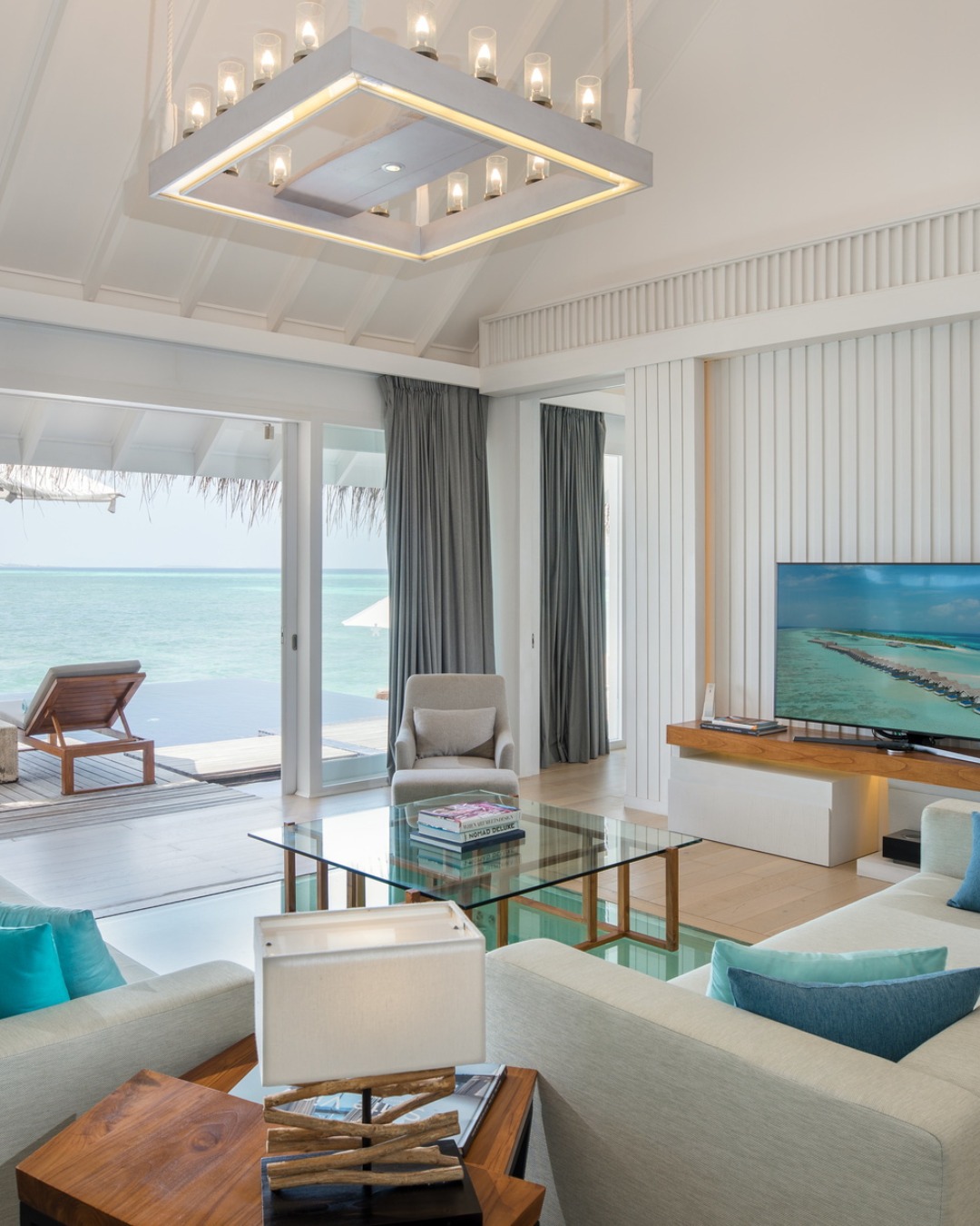 Secluded at the tip of the jetty, the LUX* Villa offers uninterrupted ocean views, a private infinity pool and the effortless luxury of a personal butler and buggy service.
A sanctuary designed for th
