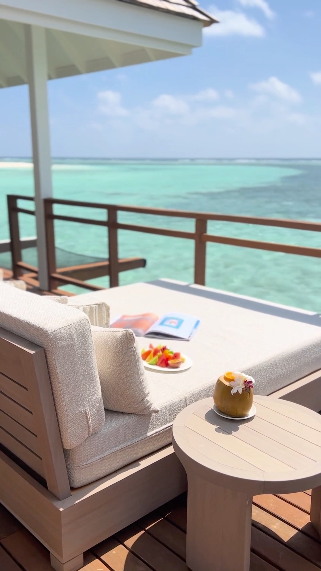The rhythms of an island are tied to the movement of the ocean. 🌊 
From sunrise serenity to golden sunsets, every moment flows in harmony with the sea.

#LUXSouthAriAtoll #LUXResorts #Maldives