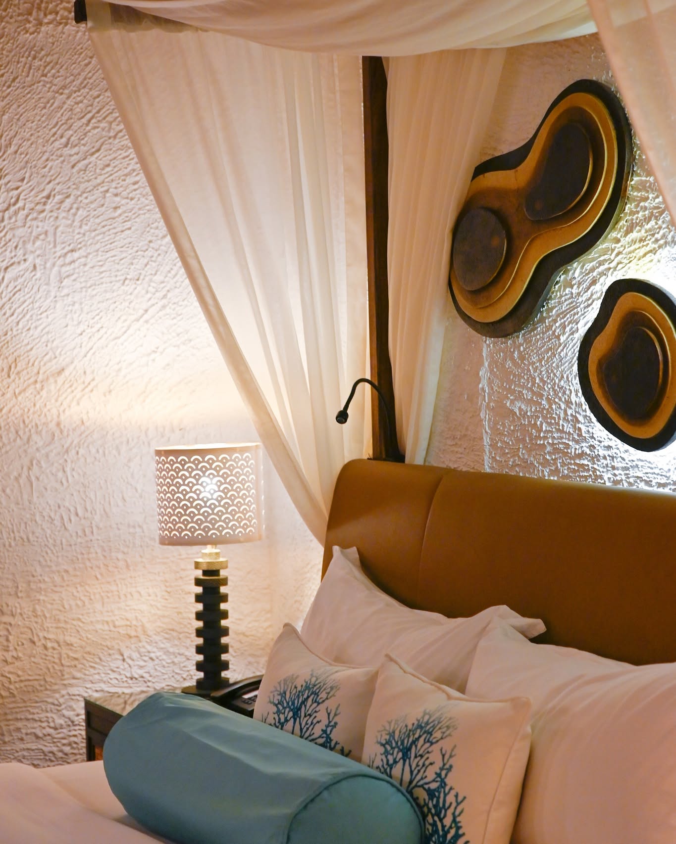 A quiet corner of the island, made for cuddles, conversations, and memories that linger long after. #yourintimatehideaway 
.
.
.
 #paradiseisland #maldivesislands #honeymooners #islandlife #coupledest