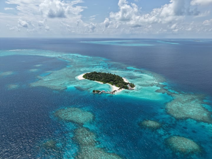 Photo by Makunudu Island on August 09, 2026. May be an image of ocean and text.