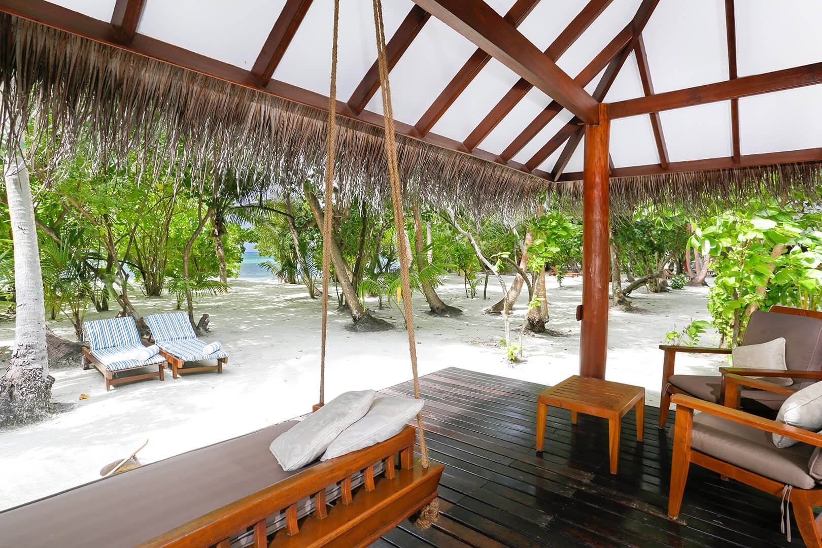Beach Villa im Medhufushi Island Resort