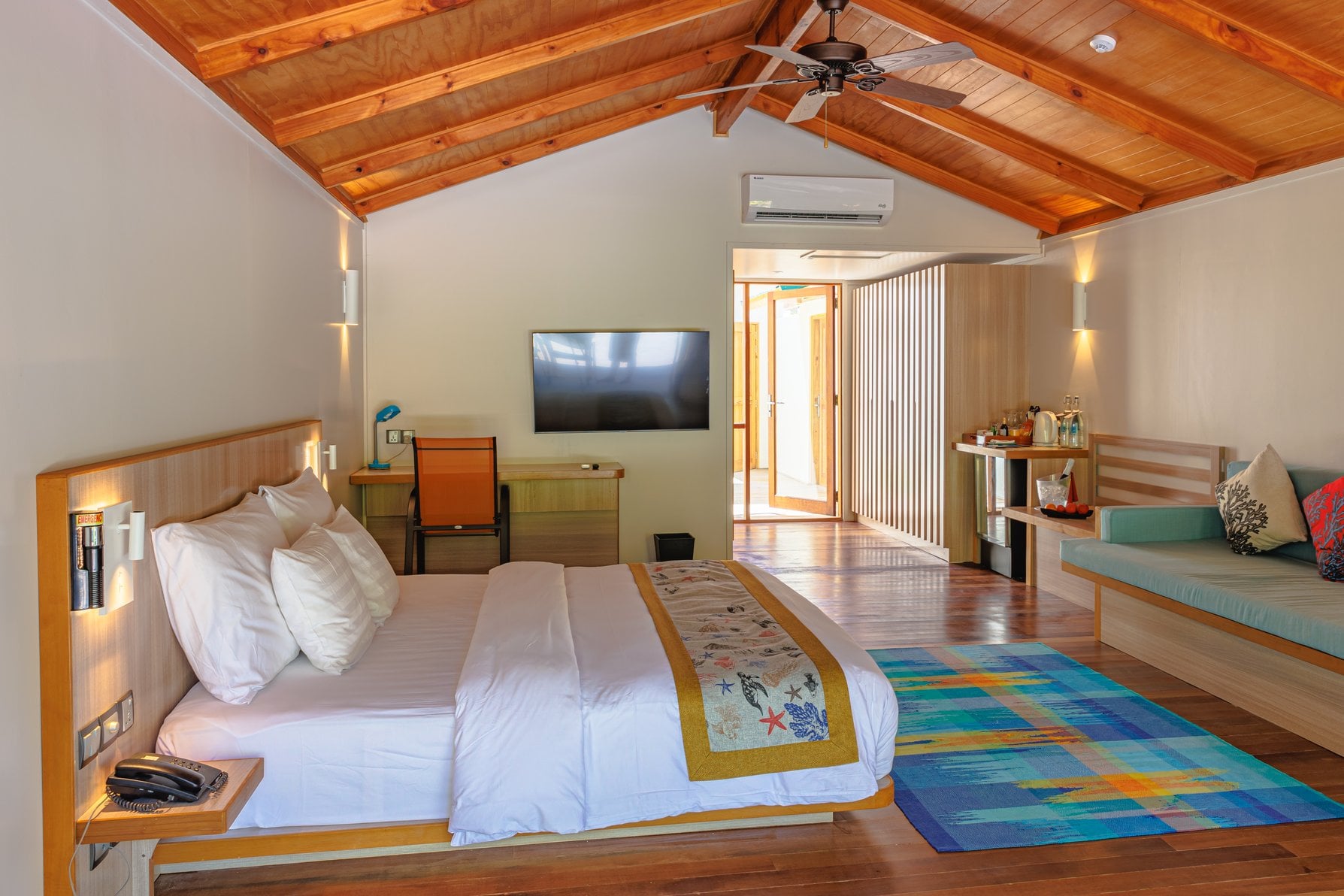 Innenansicht der Family Villa im Meeru Island Resort & Spa