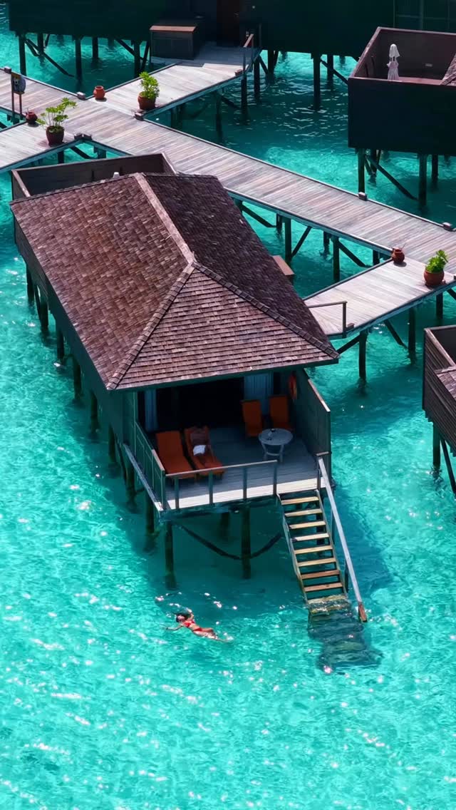 Have you stayed in one of our Jacuzzi Water Villas yet? 🤩💙

Set over the lagoon, with direct access to the ocean and views that stretch endlessly.

Learn more through the link in bio.

…simply MALDI